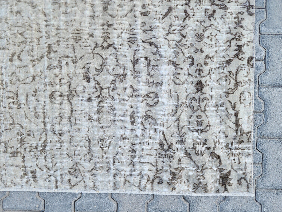 6x9 Vintage Oushak Rug: Hand-Knotted Neutral Bohemian Rug