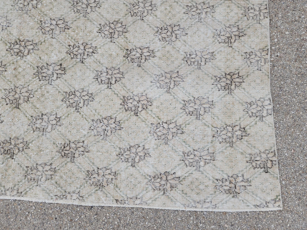 Neutral Oushak Rug 7x10: Hand-Knotted Turkish Wool Area Rug