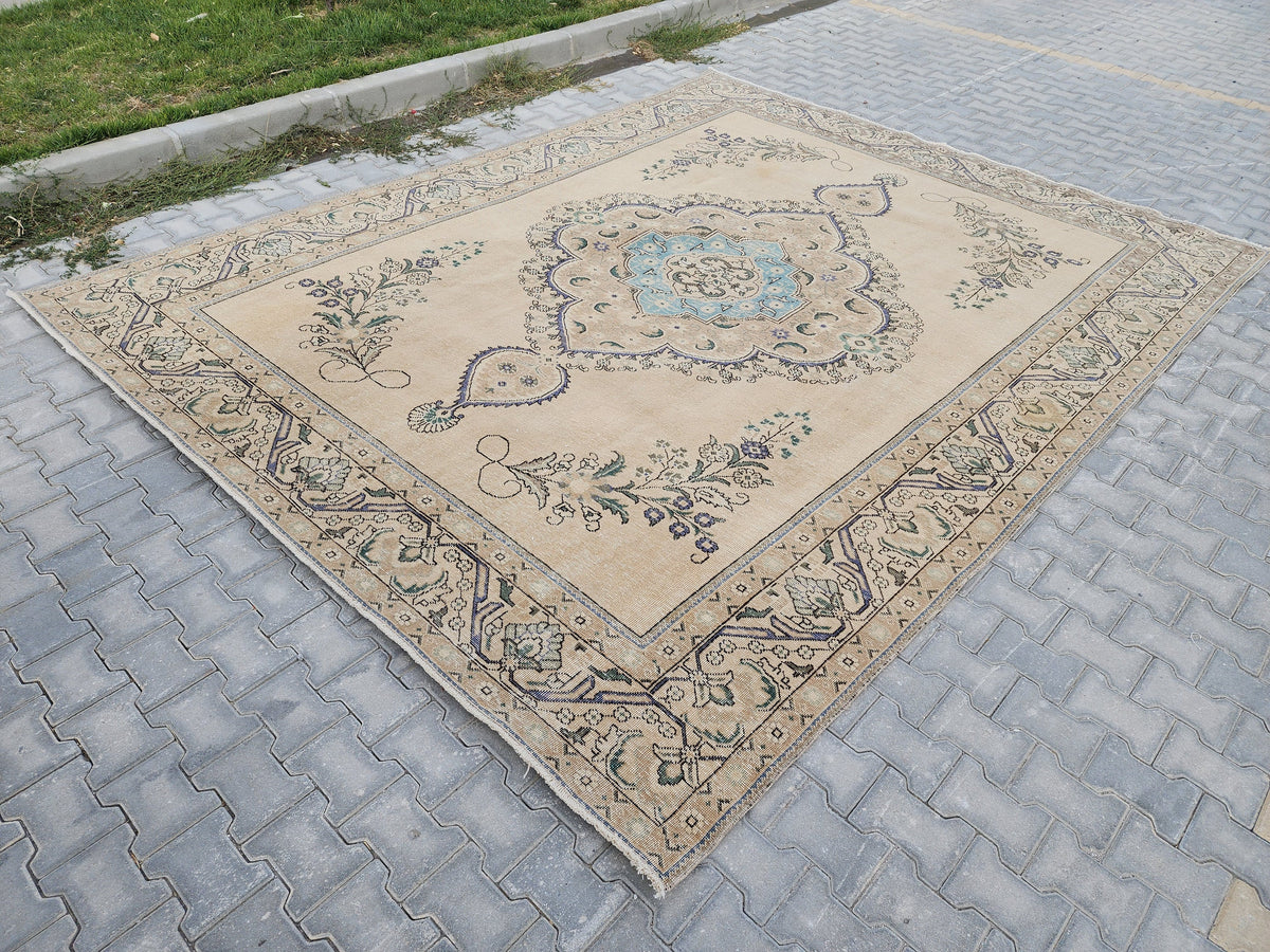 Vintage Oushak Rug 9x12: Hand-Knotted Turkish Wool Area Rug
