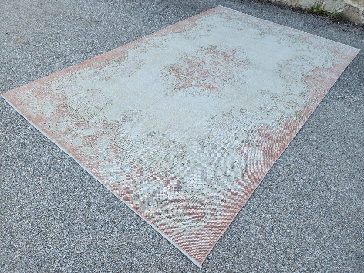 Vintage Turkish Oushak Rug 7x10: Hand-Knotted Wool, Distressed Beige
