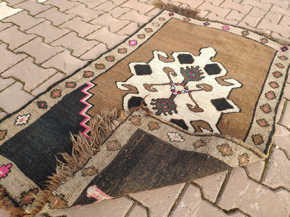 Handwoven Wool Kars Vintage Rug: Bohemian Brown Accent Rug (2.03x3.51)