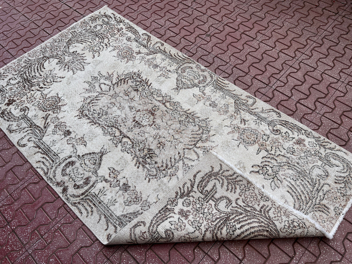 Handwoven Turkish Oushak Rug: 4x7 Wool Cotton Blend