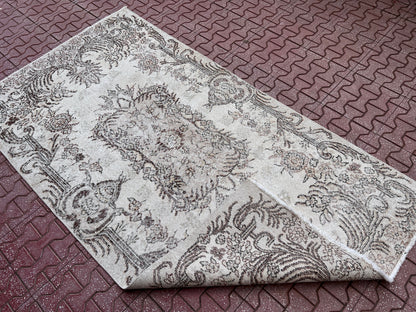 Handwoven Turkish Oushak Rug: 4x7 Wool Cotton Blend