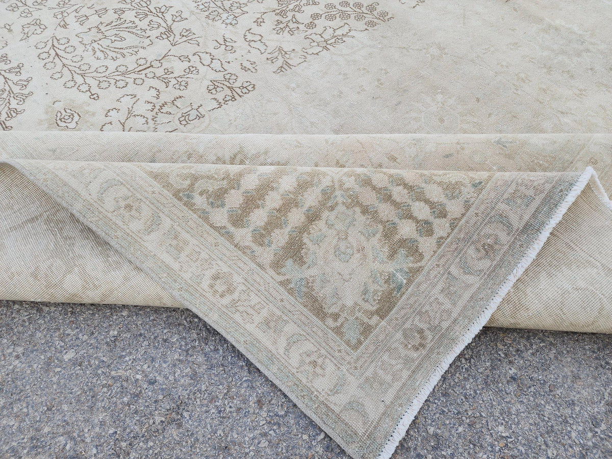 9x12 Neutral Wool Vintage Rug, Hand Knotted, Floral Persian Design