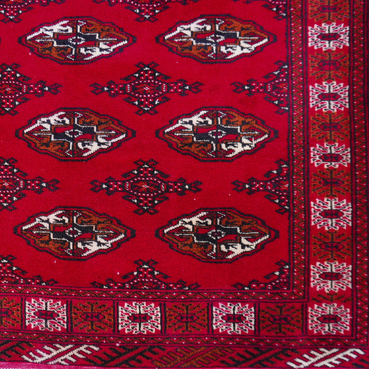 4x6 Vintage Turkmen Rug: Hand-Knotted Wool, Red Accent Rug