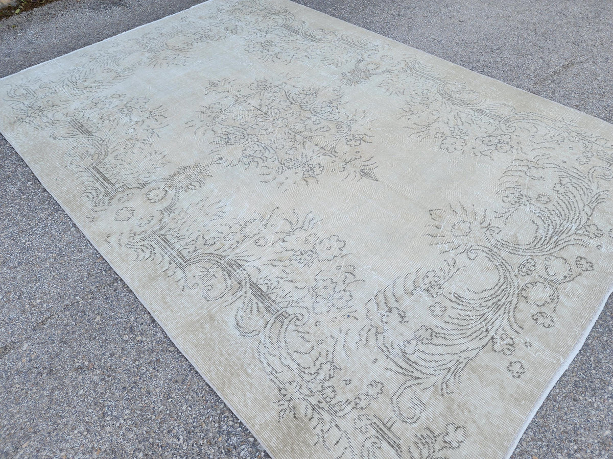 Handwoven Turkish Oushak Rug 6x8: Wool & Cotton Blend