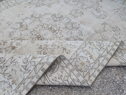 6x9 Vintage Oushak Rug: Handknotted Wool Isparta Carpet