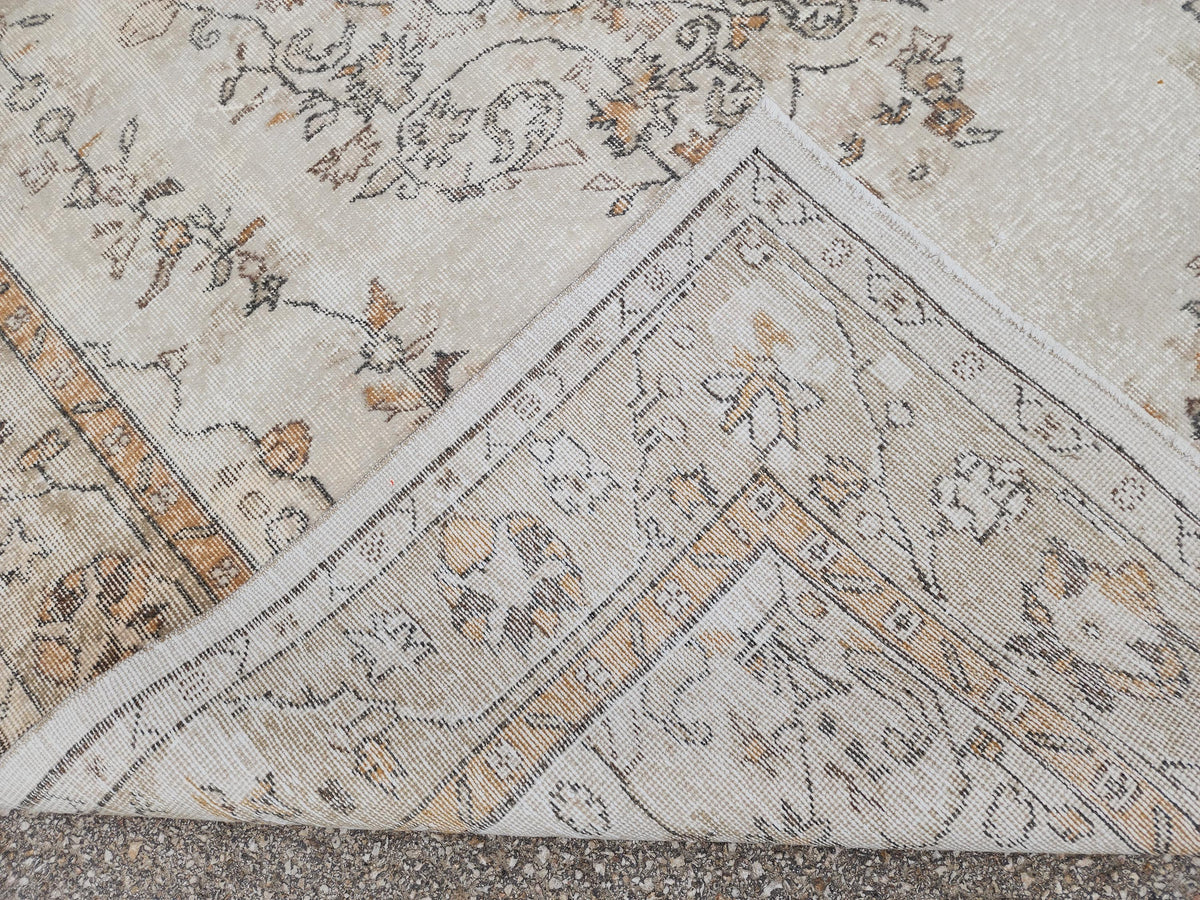 6x9 Vintage Oushak Rug: Handwoven Turkish Wool Medallion Rug