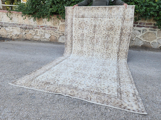Hand‑woven Turkish Oushak Wool Rug Neutral 5×8 Area Rug: Home Decor
