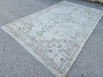 Hand-Knotted Wool Oushak Rug 6x10: Neutral Turkish Vintage Rug