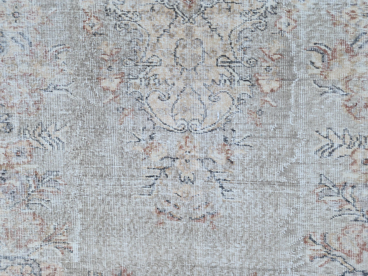 Neutral Oushak Rug 5x9: Turkish Hand Knotted, Dining Room Decor