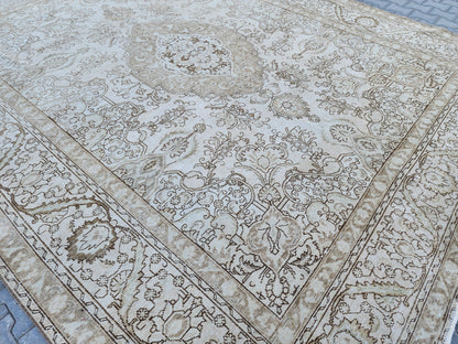 Large Vintage Turkish Rug 10x12: Hand Knotted Wool Area Rug