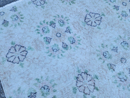 3x6 Neutral Small Runner Rug: Hand Knotted, Entry Decor