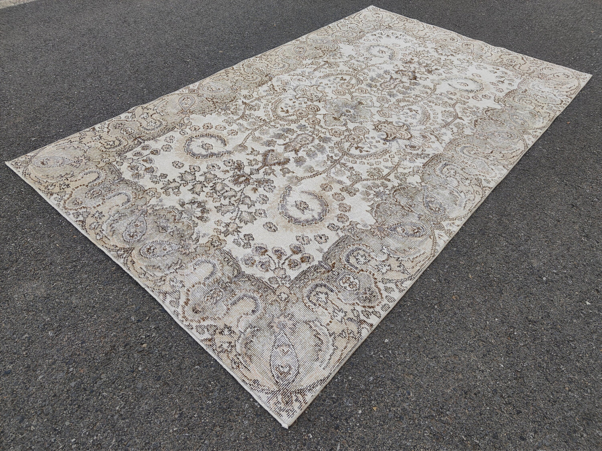 Handwoven Turkish Oushak Rug 5x8: Neutral Boho Decor