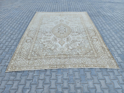 Large Vintage Turkish Rug 10x12: Hand Knotted Wool Area Rug
