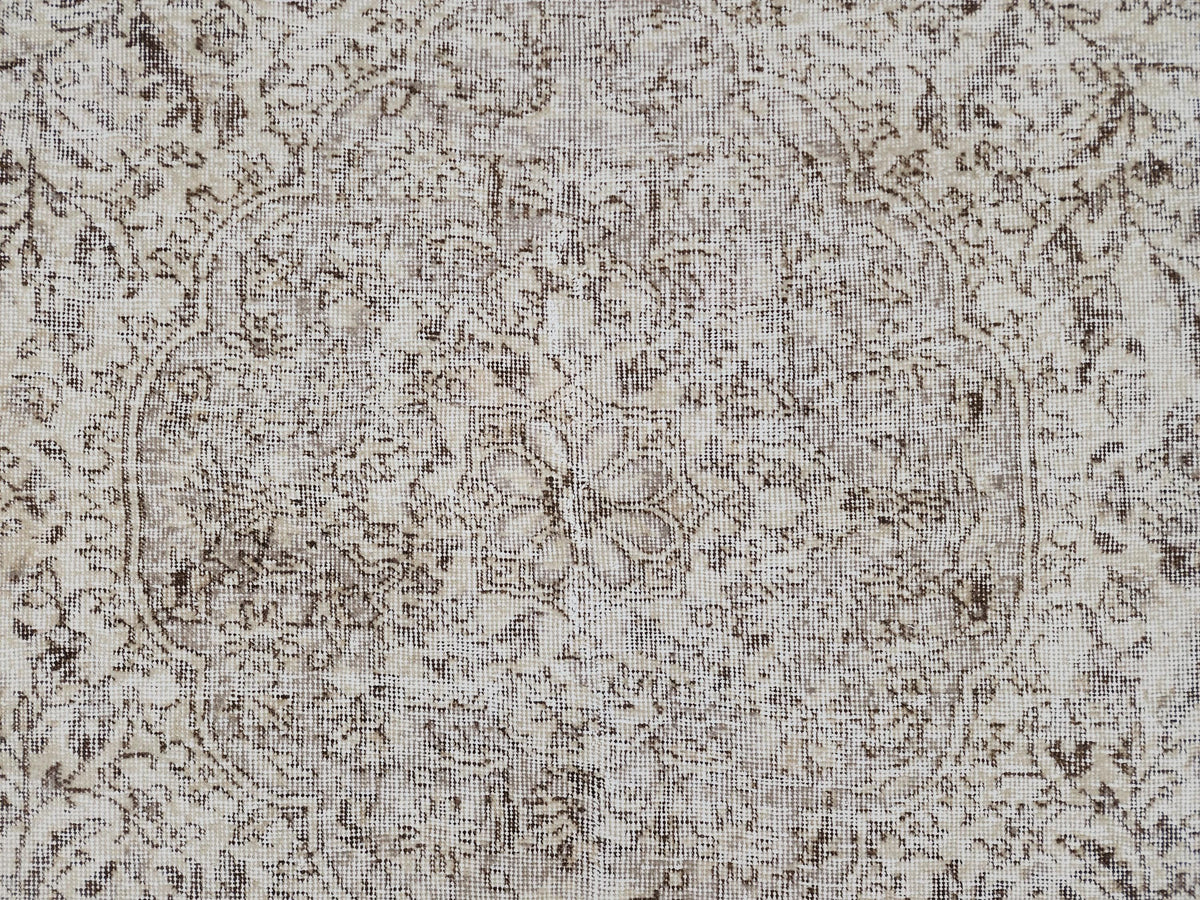 Hand Knotted Wool Oushak Rug 6x10: Ivory Beige Turkish Area Rug