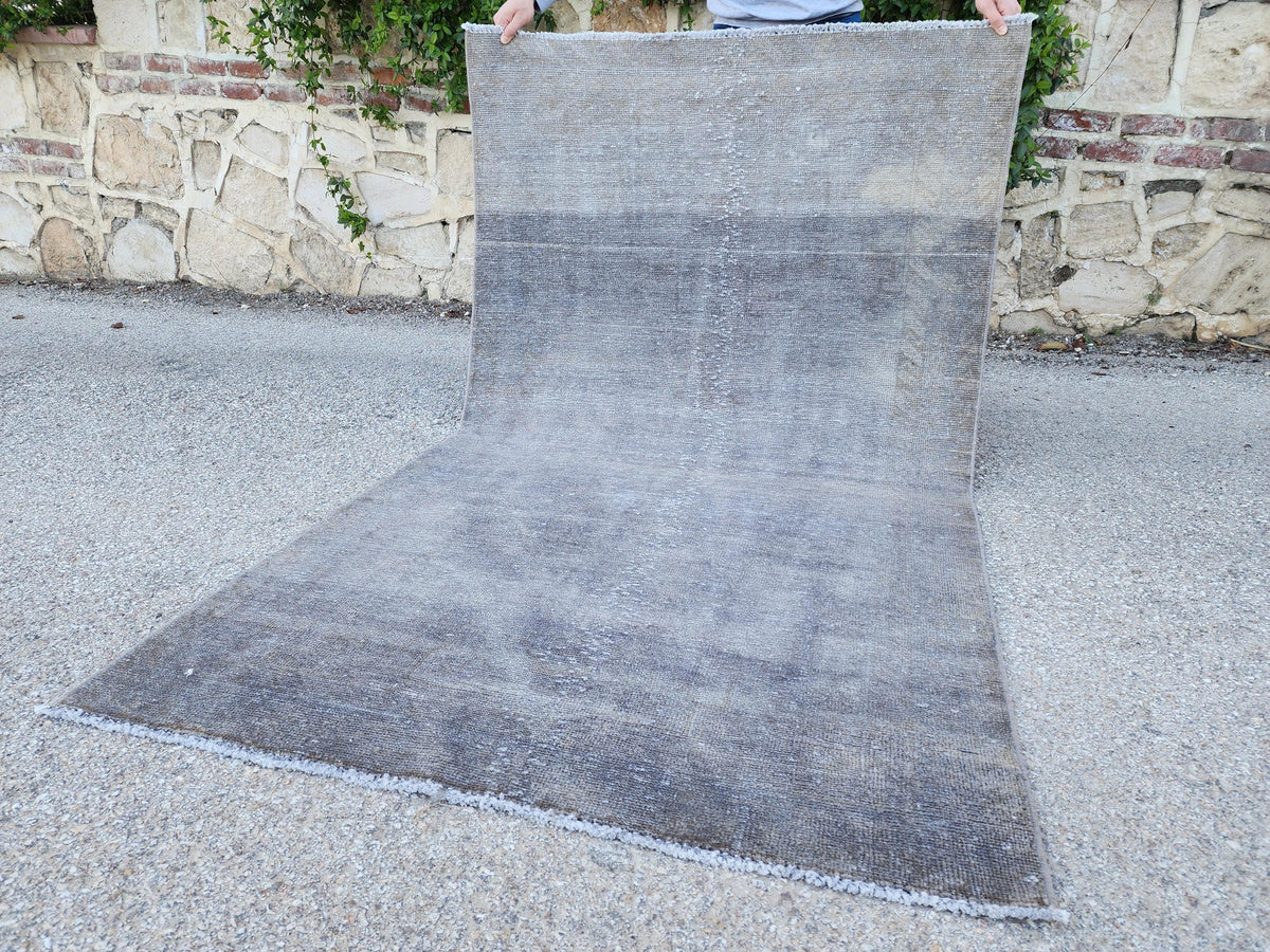 Gray Wool Turkish Rug 4x7: Handwoven Oriental Decor