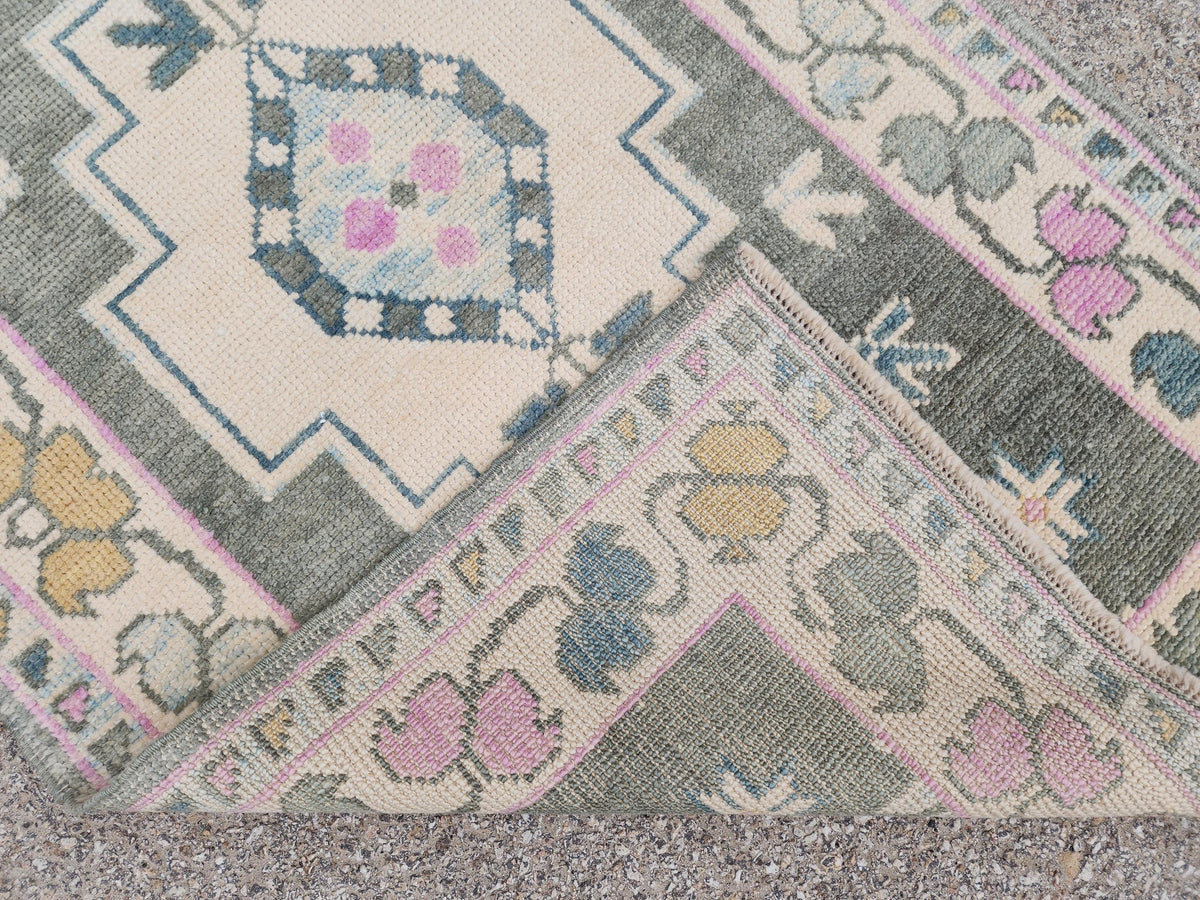 3x5 Oushak Rug: Handwoven Up Cycled Wool, Green Beige Medallion