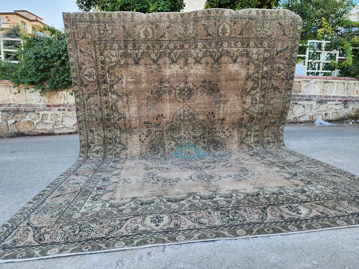 9x12 Vintage Brown Area Rug: Hand Knotted, Persian Medallion Design