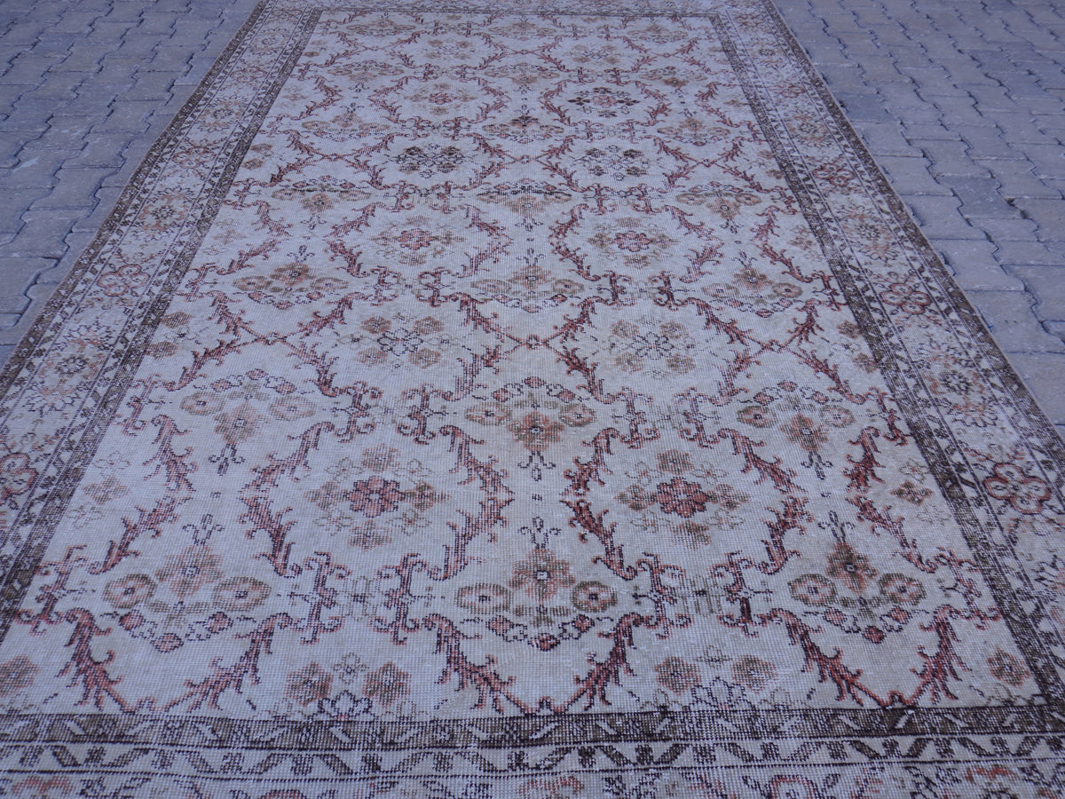 Handwoven Turkish Oushak Rug 6x10: Wool & Cotton Blend
