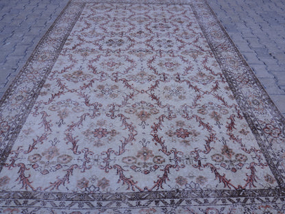 Handwoven Turkish Oushak Rug 6x10: Wool & Cotton Blend