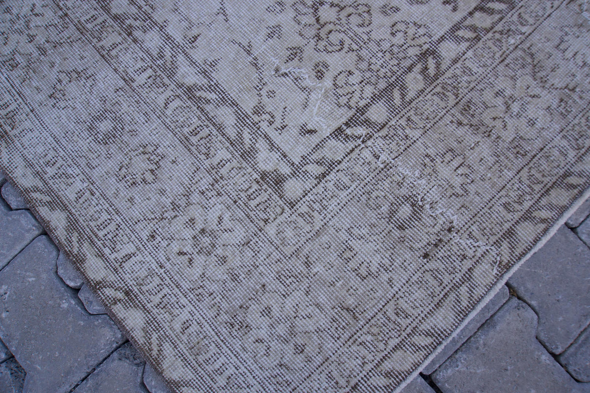 Handmade Turkish Isparta Rug: 7x10 Beige Oriental Area Rug