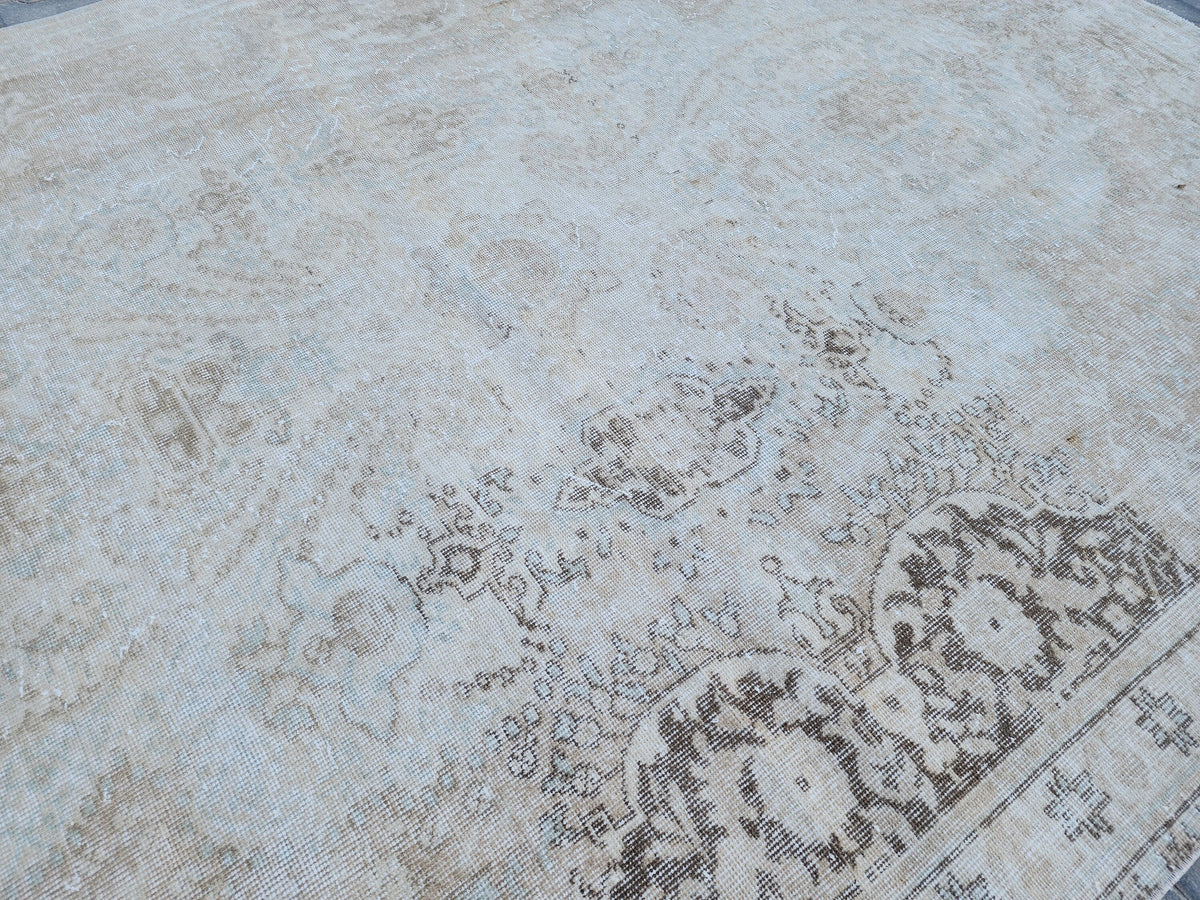 6x9 Vintage Oushak Rug: Beige Wool Oriental Rug