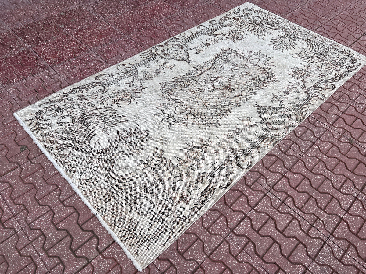 Handwoven Turkish Oushak Rug: 4x7 Wool Cotton Blend