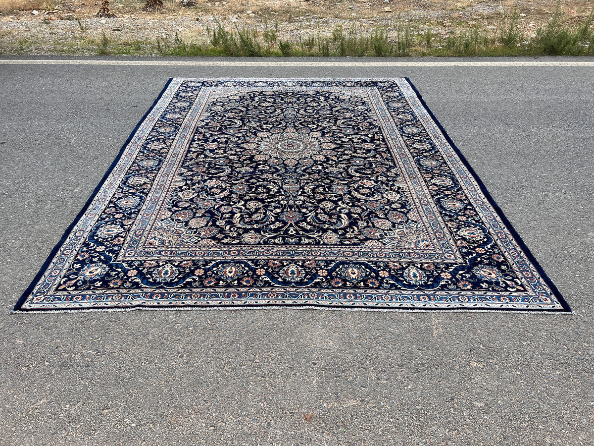 Vintage Oushak Rug 8x11: Hand Woven Turkish Wool Area Rug