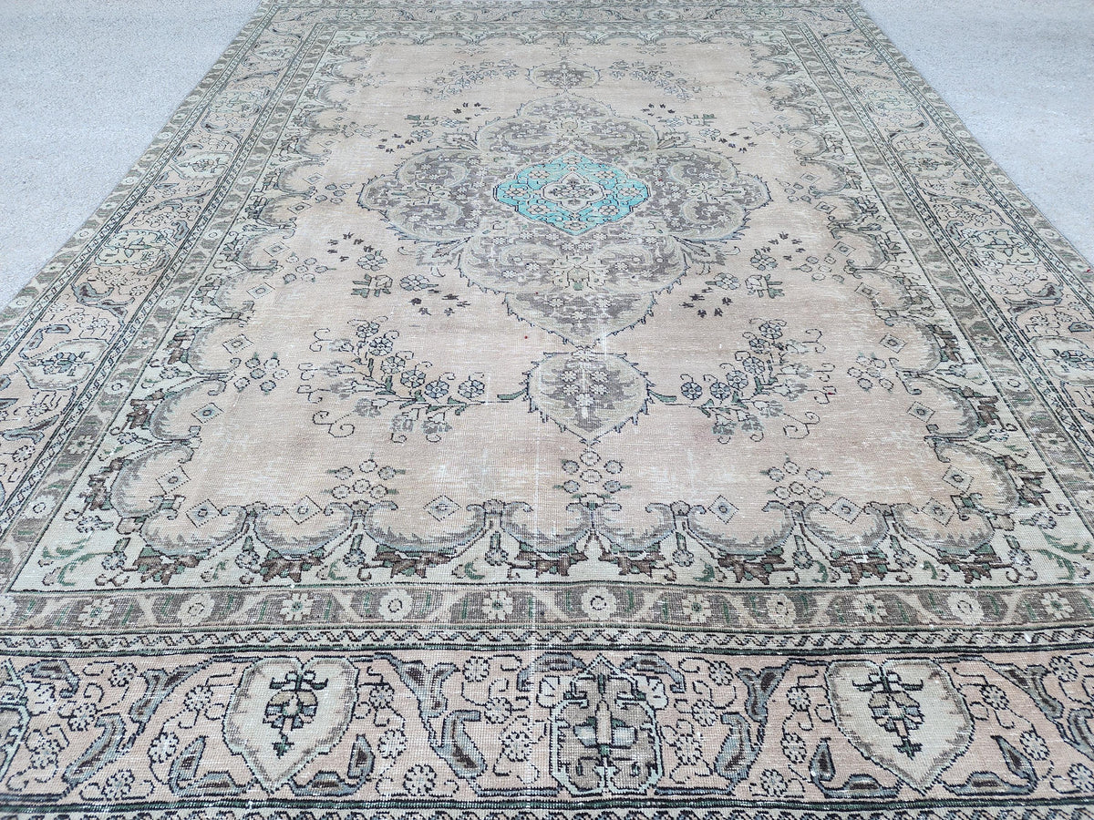 9x12 Vintage Brown Area Rug: Hand Knotted, Persian Medallion Design