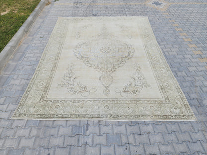 9x12 Vintage Area Rug: Hand-Knotted Wool, Gray & Ivory