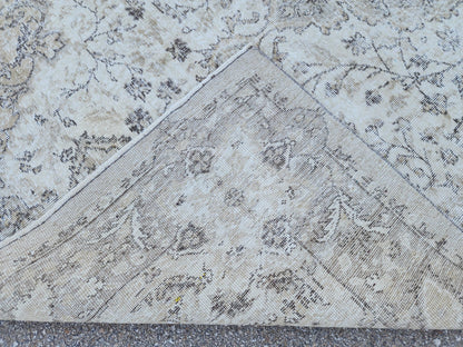 Hand-Knotted Wool Oushak Rug 6x10: Neutral Turkish Vintage Rug