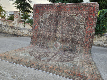 Vintage Neutral Rug: Hand Knotted, Natural Persian Design 8x11