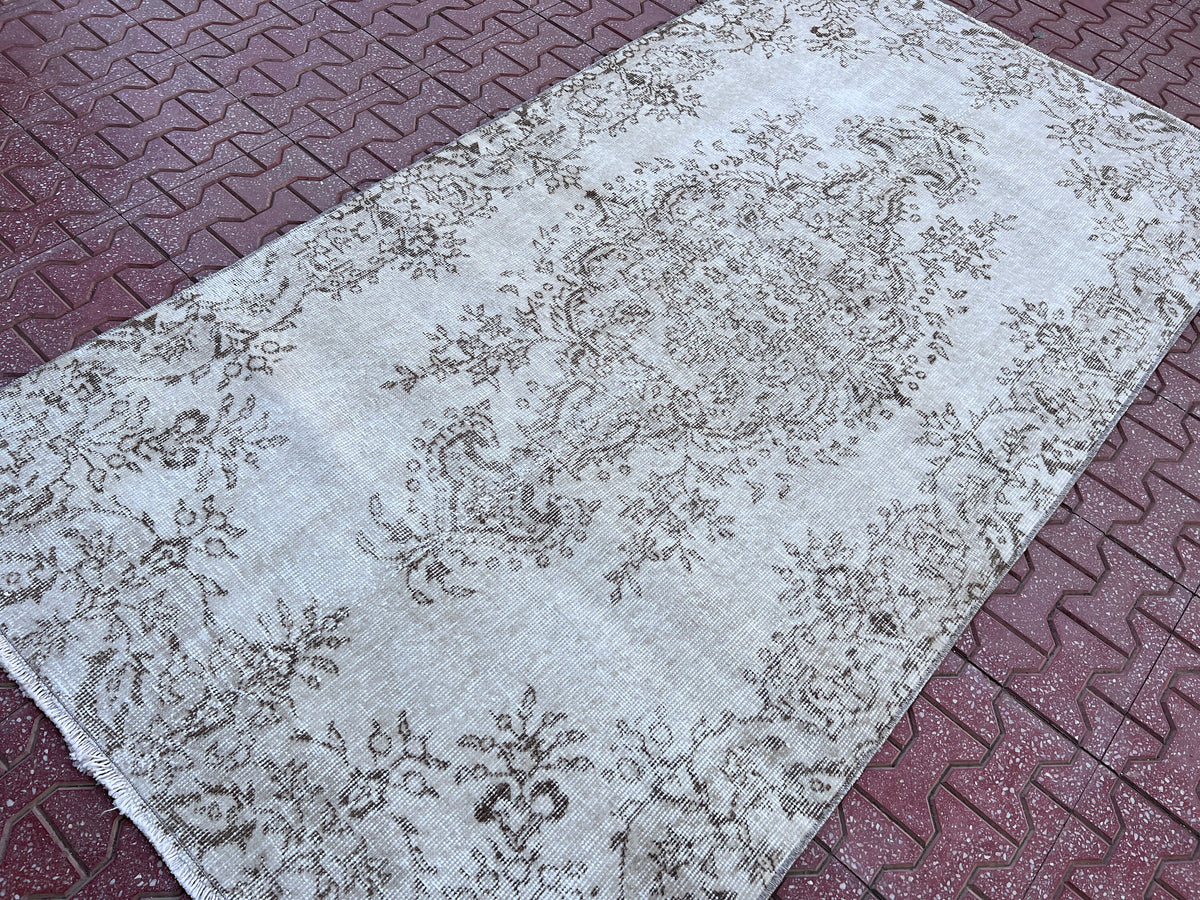Handwoven Turkish Oushak Rug: Wool & Cotton Blend, Isparta Design