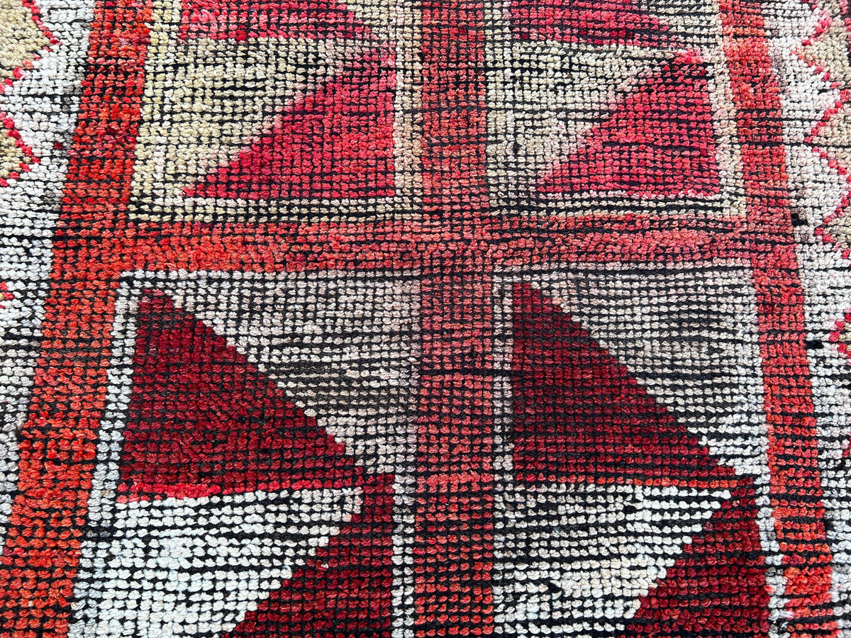 Handwoven Vintage Herki Rug: Geometric Bohemian Runner (3x10)