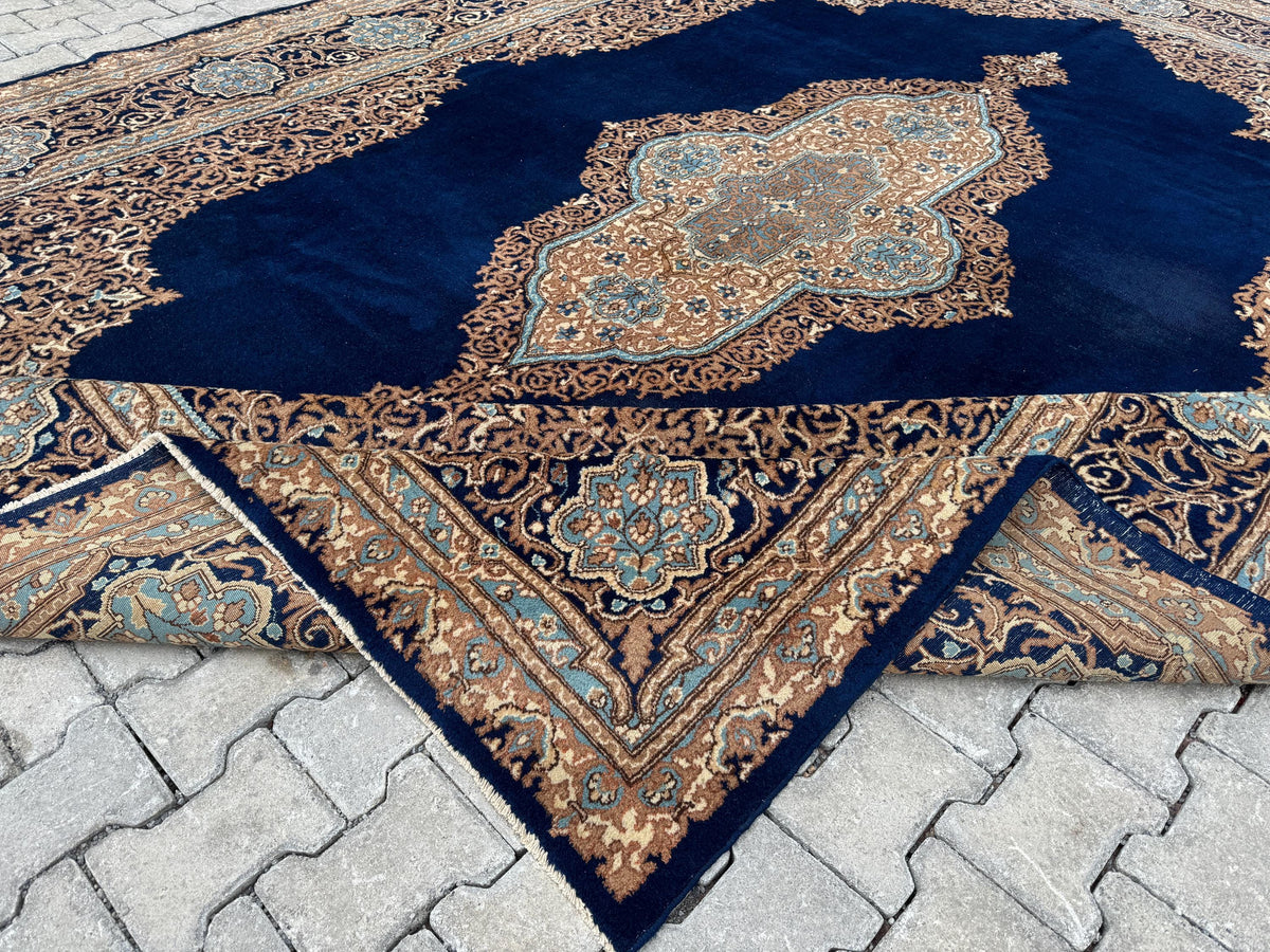 10x13  Vintage Wool Rug, Hand Knotted Turkish Oriental, Neutral Blue Carpet
