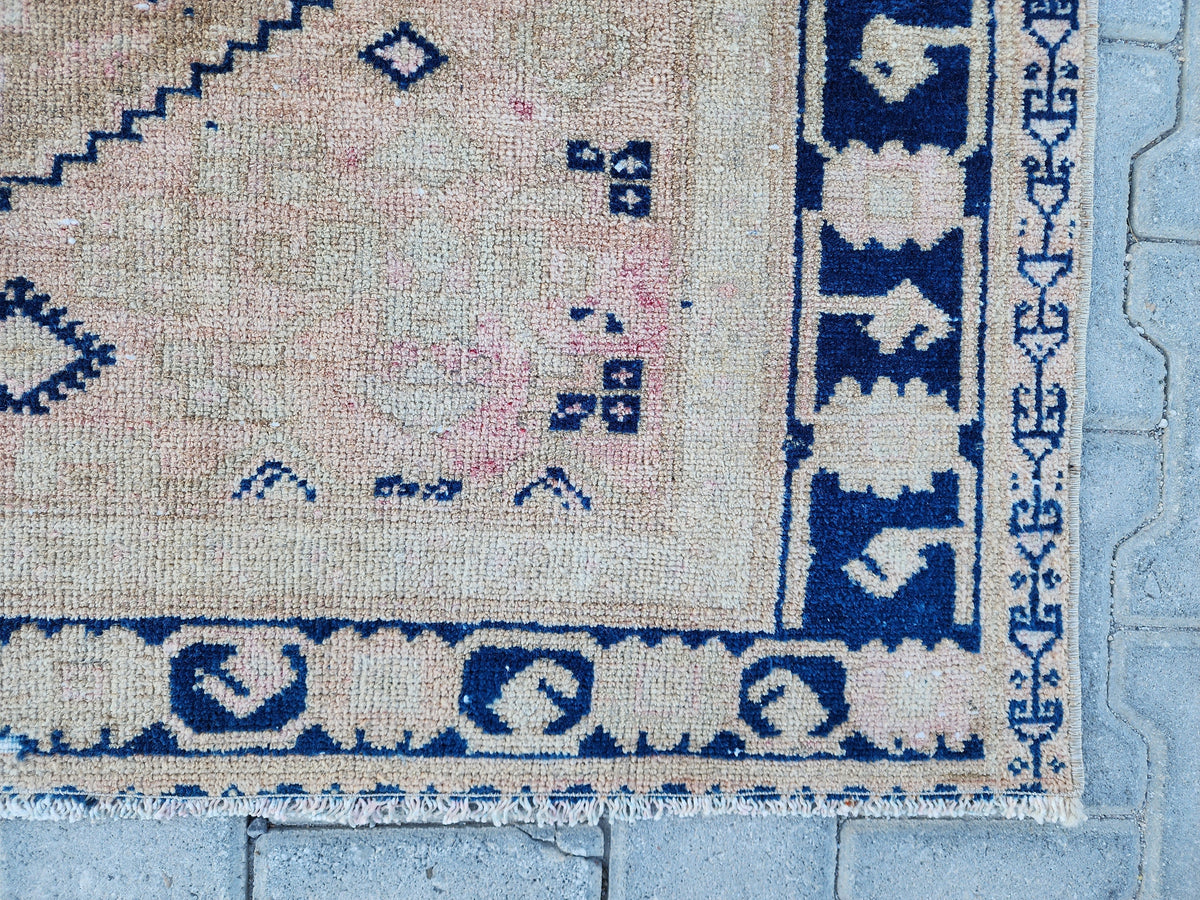 Vintage Oushak Rug 4x6: Neutral Turkish Handmade Area Rug