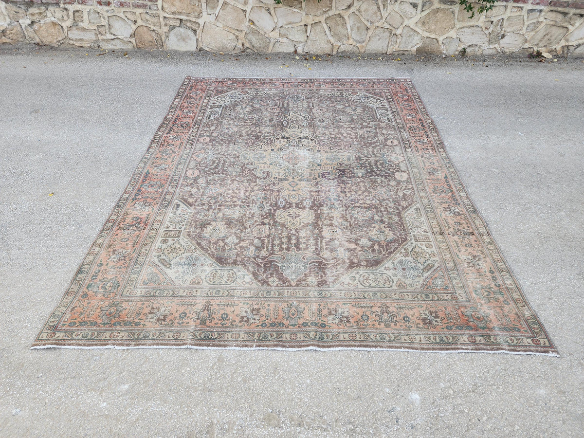 Vintage Neutral Rug: Hand Knotted, Natural Persian Design 8x11