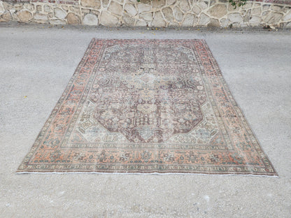 Vintage Neutral Rug: Hand Knotted, Natural Persian Design 8x11