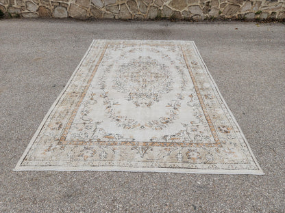 6x9 Vintage Oushak Rug: Handwoven Turkish Wool Medallion Rug