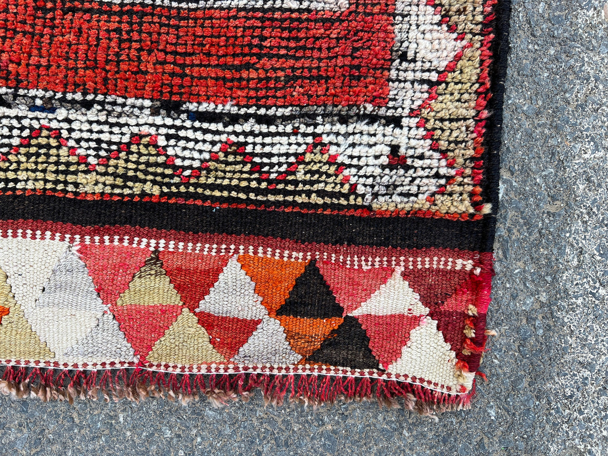 Handwoven Vintage Herki Rug: Geometric Bohemian Runner (3x10)
