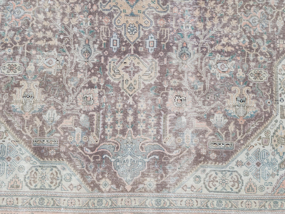 Vintage Neutral Rug: Hand Knotted, Natural Persian Design 8x11