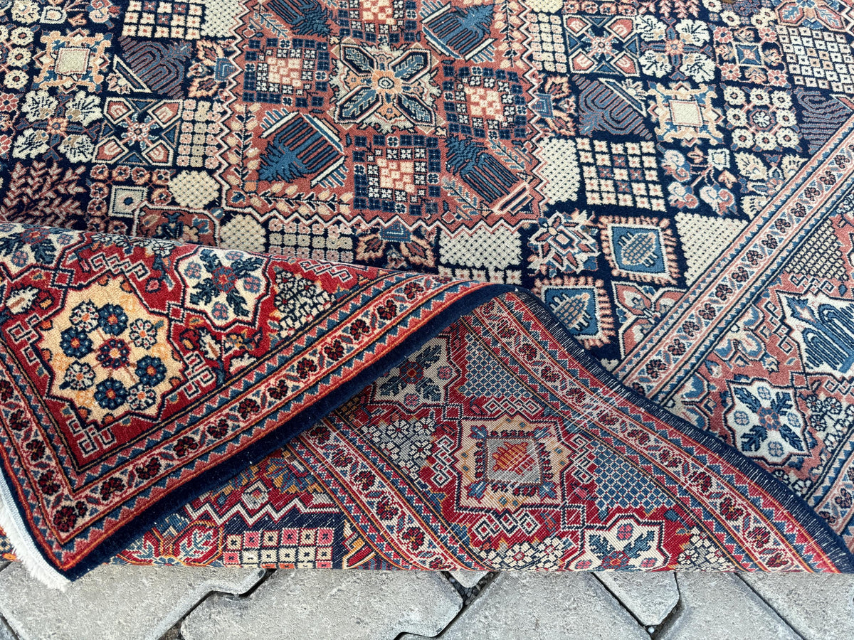 5x7 Antique Turkish Wool Rug: Handcrafted Bohemian Area Rug