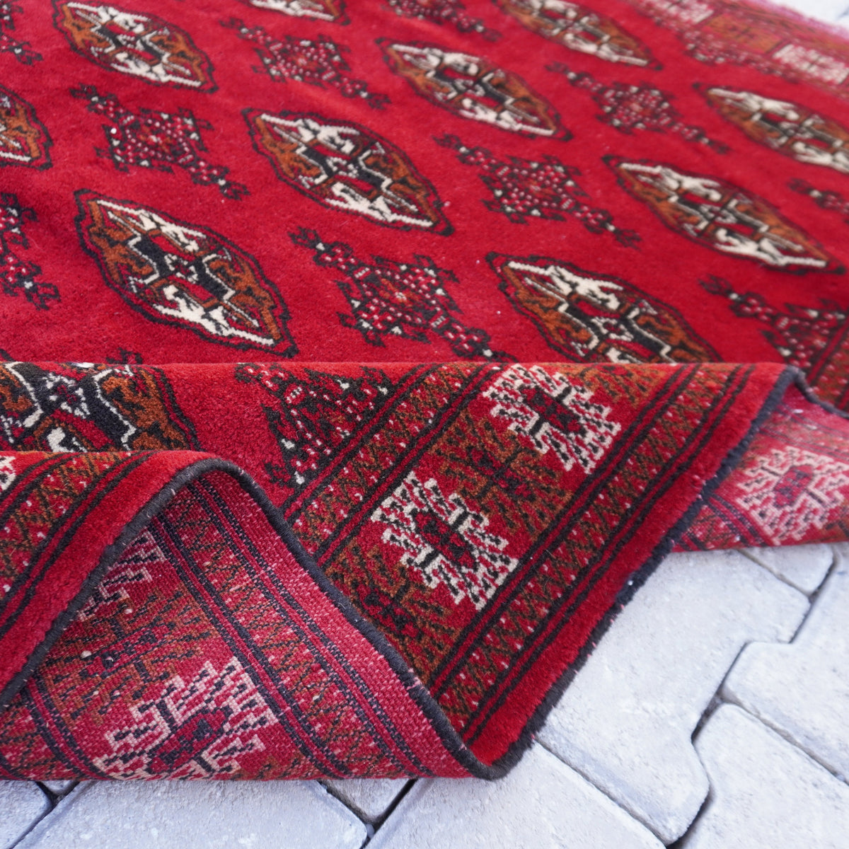 4x6 Vintage Turkmen Rug: Hand-Knotted Wool, Red Accent Rug