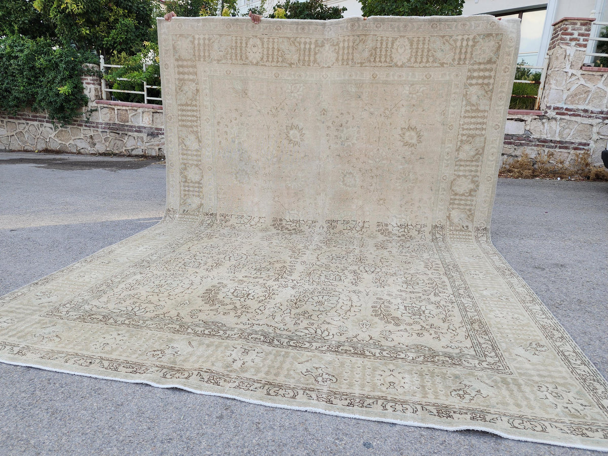 9x12 Neutral Wool Vintage Rug, Hand Knotted, Floral Persian Design
