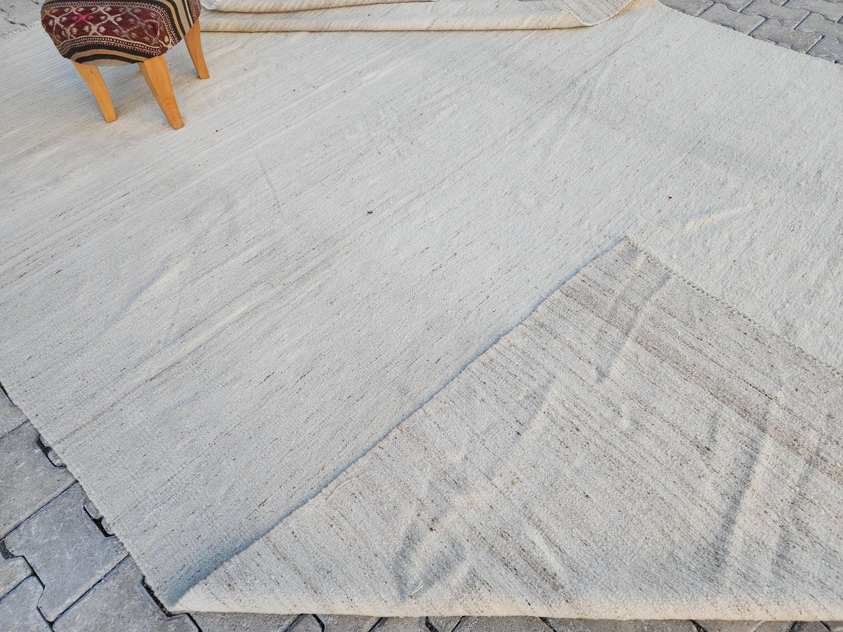Hand Knotted Turkish Kilim Rug 8x12: Neutral Wool, Rustic Decor