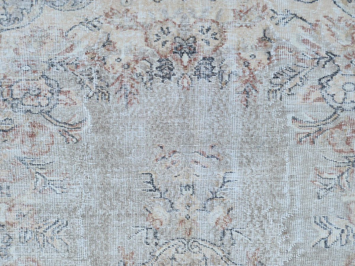 Neutral Oushak Rug 5x9: Turkish Hand Knotted, Dining Room Decor