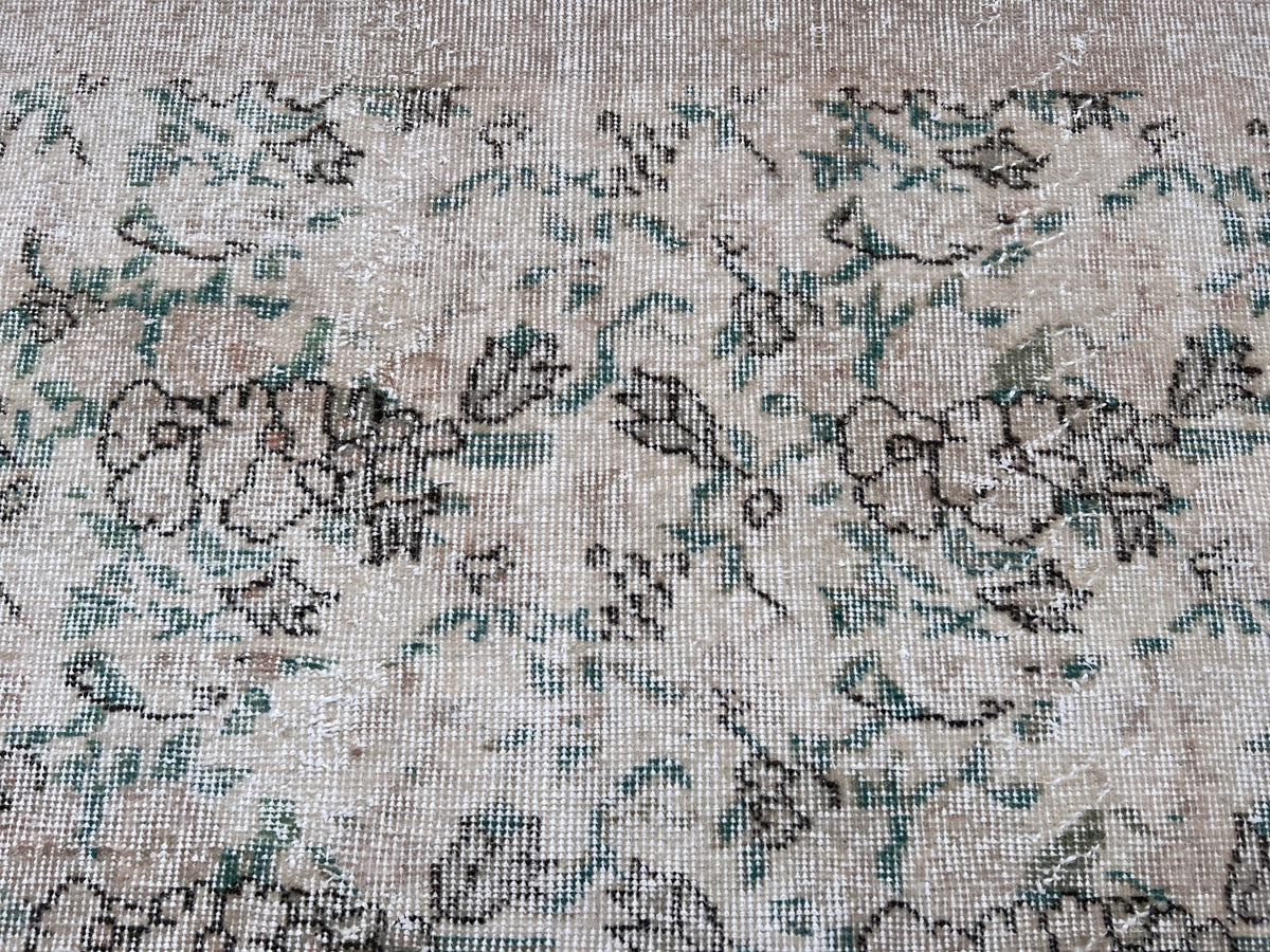 Handwoven Turkish Oushak Rug: 3.7x6.6, Wool & Cotton Floral Rug