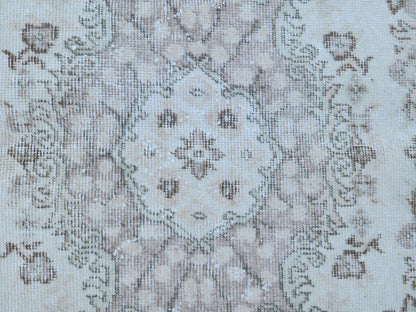 Handwoven Turkish Oushak Wool Rug: Beige Medallion, 4x7