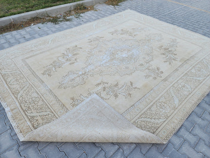 Vintage Oushak Rug 9x12: Beige & Gray Hand-Knotted Turkish Rug